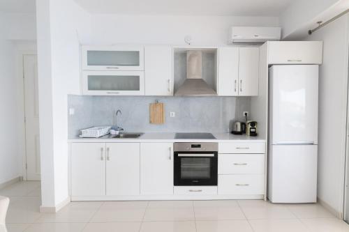 Qeparo Pano Rooms - image 9