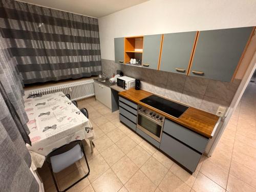 مطبخ, F-F Haus Schlierbach in Ohmden