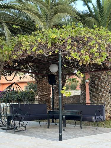 Agadir Tighanimine maison avec piscine dans une ferme in Tilila