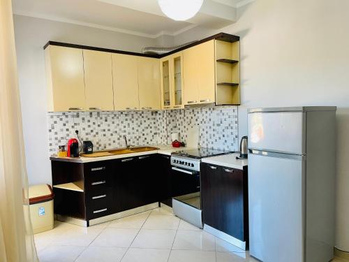 Cozinha, EasySleep City Center in Divjake