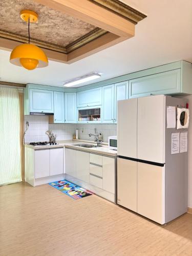 경산시 대구 경산 스테이 (Daegu Gyeongsan Stay) 4성급 게스트하우스 수영장