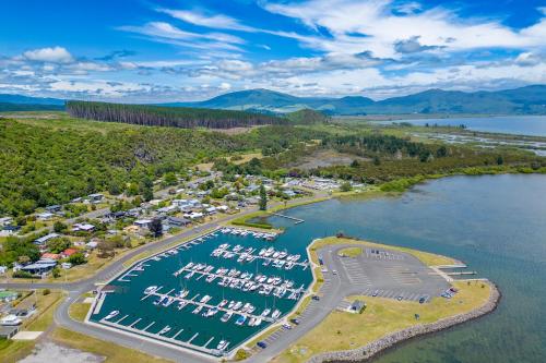 Motuoapa Bay Holiday Park in Turangi