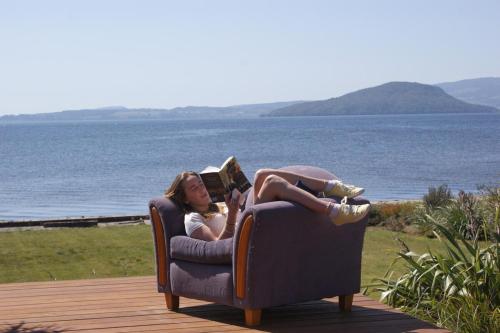 Lounge to Lake Rotorua – khách sạn tại Ngongotaha