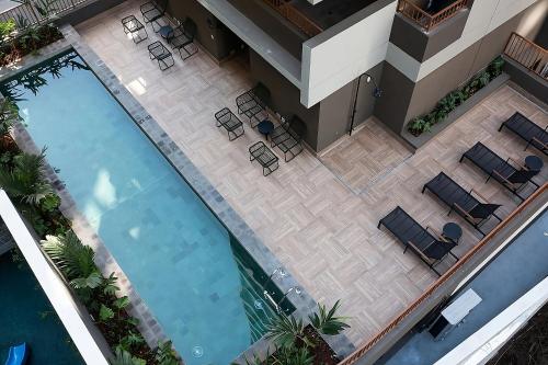 Jardins, há duas quadras da Av Paulista e estação de metro, cama Queen, Ar condicionado com aquecimento, sala, piscina, academia e muito mais, San Paolo