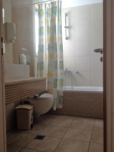 Bristol Sea View Apartments - image 2