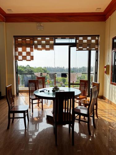 Nhà nghỉ Ngân Hà (Nha nghi Ngan Ha) in Quang Xuong