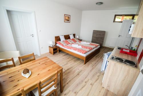 Dueta Apartment - image 5