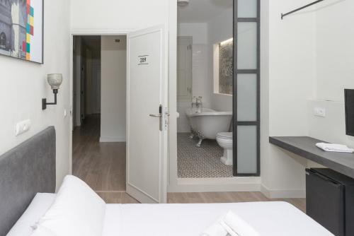 NWT Central Station Valencia Room Type - Deluxe Double Room