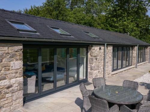 A szálláshely kívülről, Limestone in Urswick