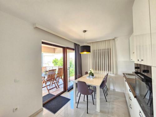 DAMIR - apartment with Jacuzzi, Crikvenica (Foto 7)