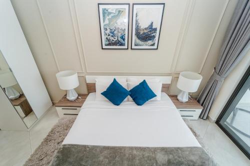 Luxury Stay in Central Dubai with Pool, Gym & Views, Dubaj (zdjęcie 2)