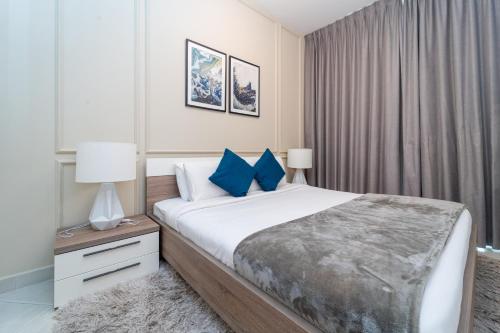 Luxury Stay in Central Dubai with Pool, Gym & Views, Dubaj (zdjęcie 9)