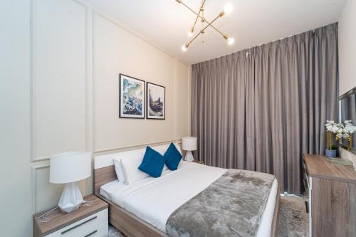 Luxury Stay in Central Dubai with Pool, Gym & Views, Dubaj (zdjęcie 8)