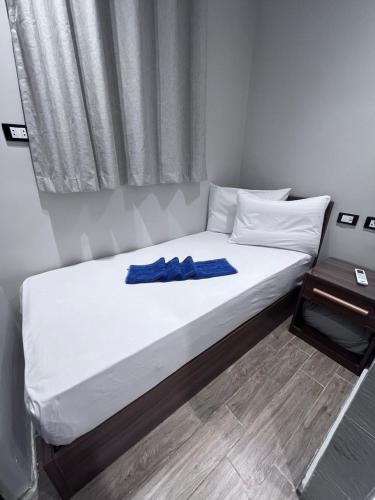 1 twin bed