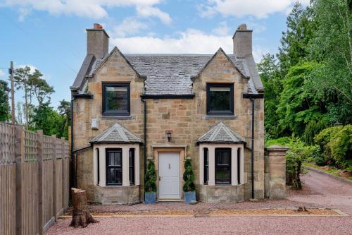 2 Bedroom Cottage-Free Parking gîte à louer Newbattle