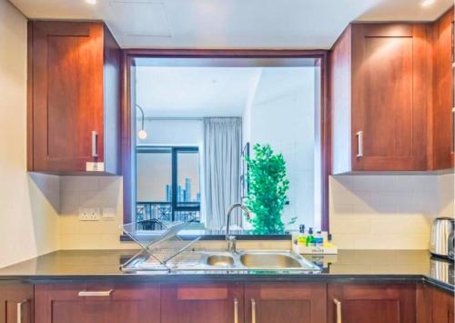 Exceptional 1BR I Burj Khalifa I Fountain View, Dubai (photo 7)