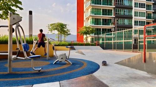 Stylish 3BR Condo | The Zizz near Damansara Damai Medical Centre