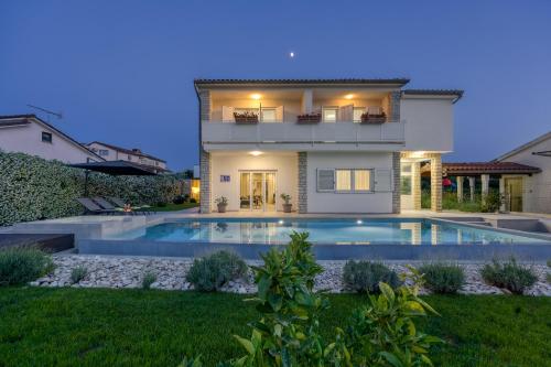 Villa image 9