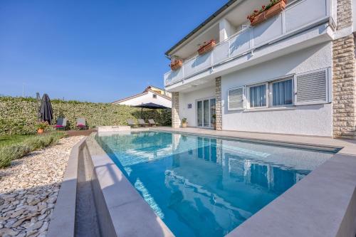 Villa image 7