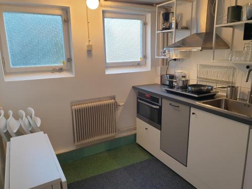 Cozy apt in 50s villa 10 min tram ride to city, Göteborg (foto 6)