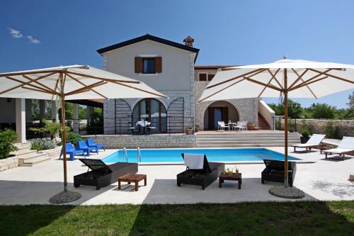 Villa Histra - Accommodation - Čabrunići