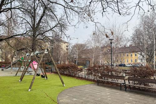 Central - Green - Comfy - image 5