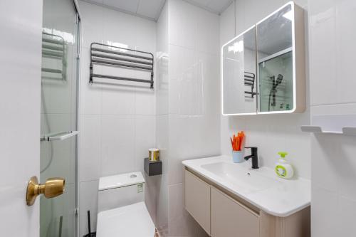 Classic Triple Room image 9