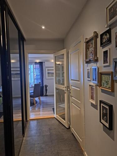 Hjemme koselig og sentralt leilighet in เฟรดริกสตัด