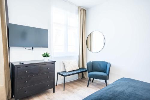 Central - Comfy- Easy Sleep - image 2