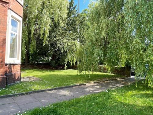 Victorian WFH Haven with Free Parking, Manchester (Foto 8)