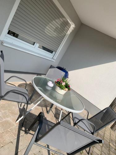 Balcony/terrace, Gemutliche Ferienwohnung Casa Berg fur 1 bis 4 Personen in Spiesen Elversberg