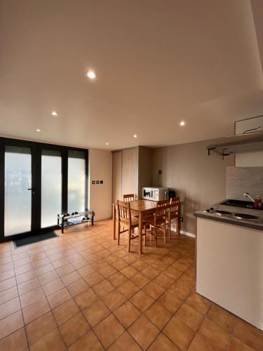 Maison Arnouville 15 mins CDG Airport 20 mins Paris in Arnouville