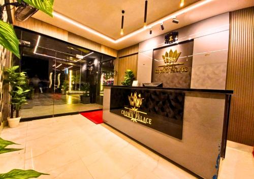 New Crown Palace Hotel photo 3