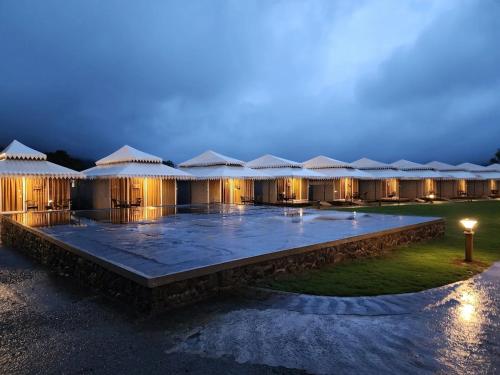 Mountain Shadow Resort 2