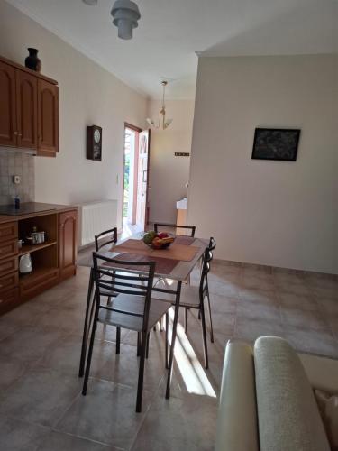Val's place in Kedro (Lesvos)