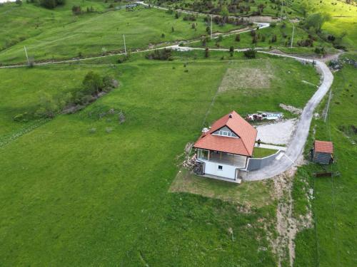 Tišina Bjelašnice (Tisina Bjelasnice) in Umoljani