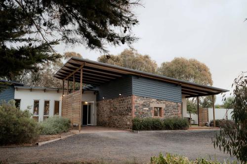 Stylish Dairy Cottage by the Sea- Romantic Luxury