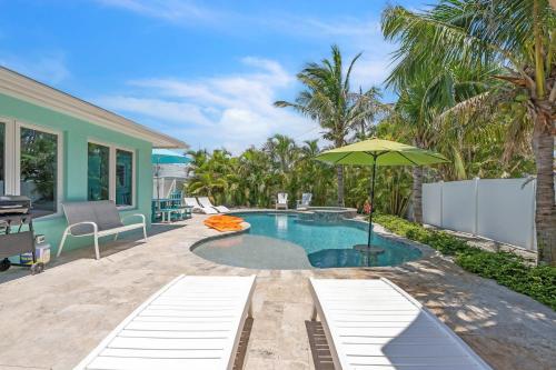 Lazy Pelican – Holmes Beach, FL