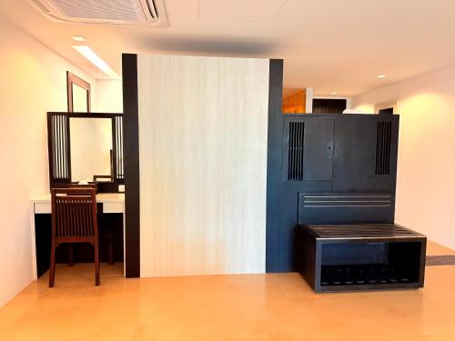 Deluxe Family Room image 10