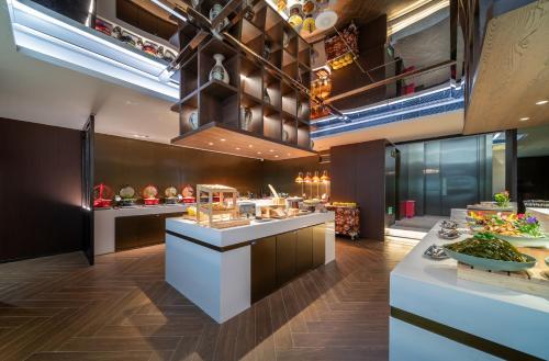 Restaurant, Atour Hotel Shenzhen Luohu MixC near Fanling MTR Station