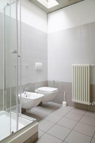 ฝักบัว, Appartamento per famiglie, parcheggio di fronte WI FI grautito, self check in in เลกโก