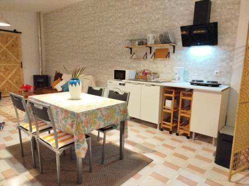virtuve, Cosy Loft by l'Arche de Jo in Montemor-O-Velho