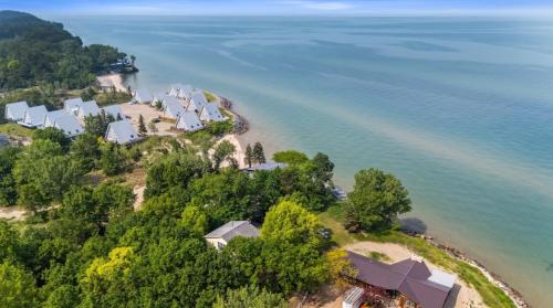 Coastal Cottage in สตีเว่นสวิลล์ (MI)