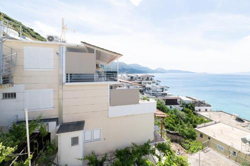 外観, Qeparo Pano Rooms in ケパロ