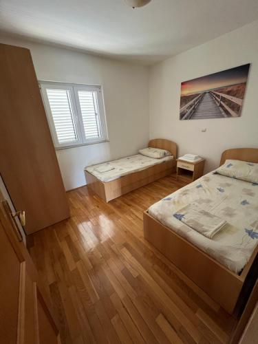 Apartment with Sea View image 10