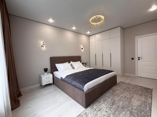 Raimbek19-45 Residence 1BR nearby metro & drinking water as a gift