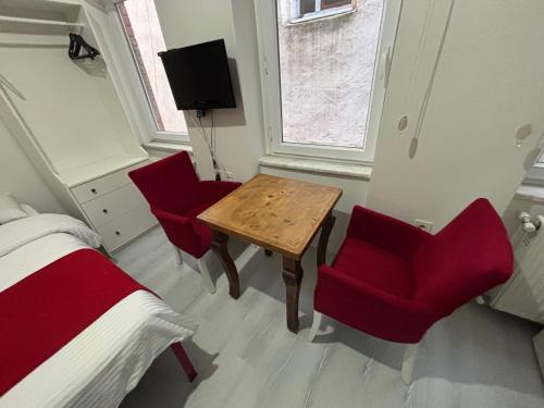 Istanberry - Sunshine Flats - image 3