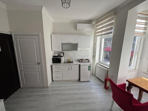 Istanberry - Sunshine Flats - image 13