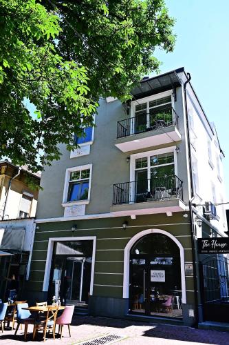 . The House - Central Boutique Apartments