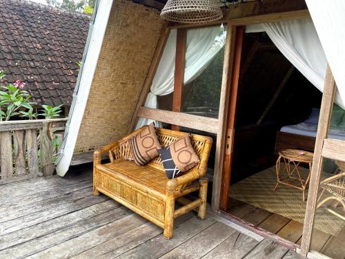 Hakiki Inn Bungalows – Tetebatu, ID
